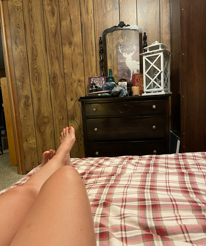 Original photograph of the dresser and mirror that inspired The Old Woman in the Mirror